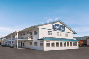 Отель Travelodge by Wyndham Salmon Arm BC  Салмон Арм